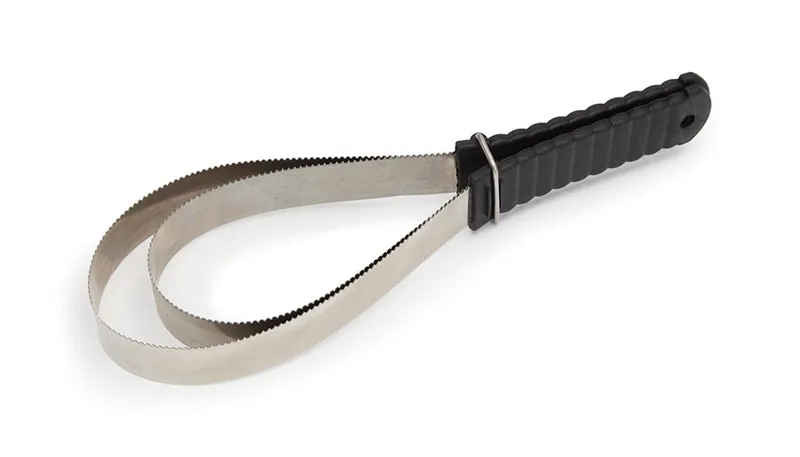 Shires Ezi-Groom Shedding Blade/Scrapper Black